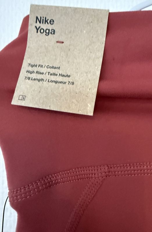 102560B- Yoga treningstights Nike