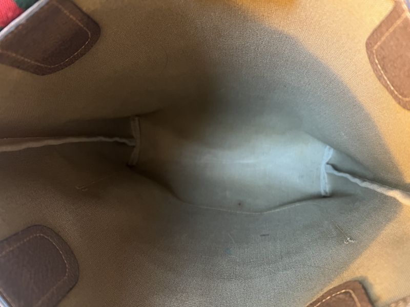 101946 - Gucci GG Supreme Book tote