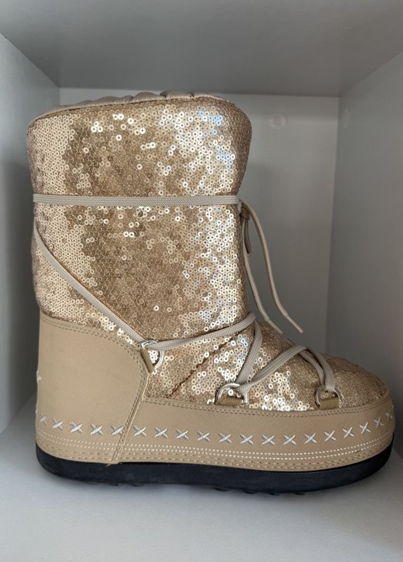 102438- Moonboots Bogner