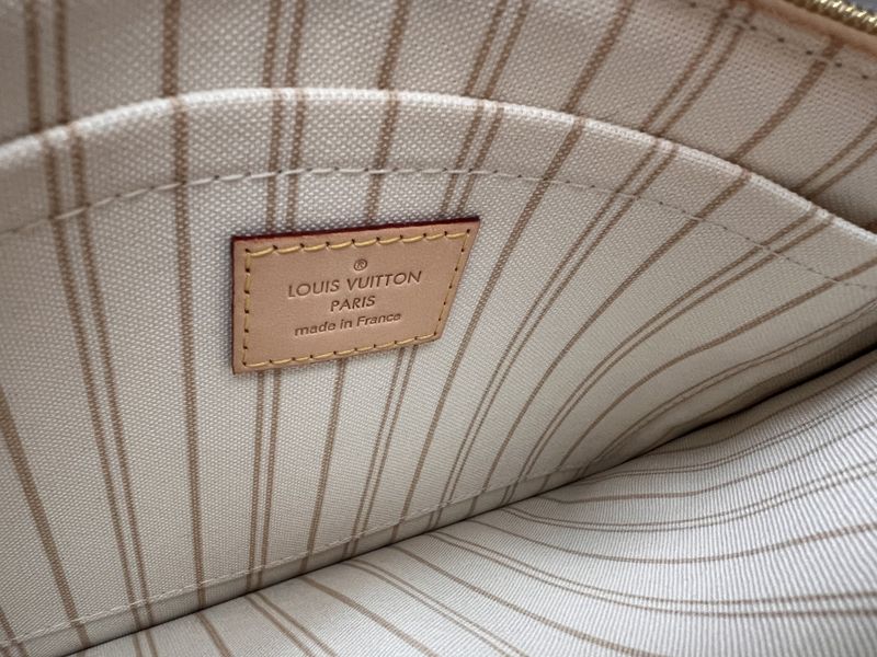 102292 - Louis Vuitton Damier Azur Neverfull Clutch 