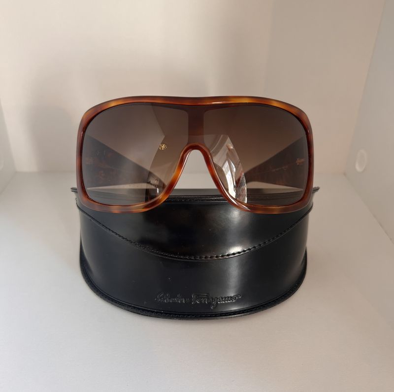 102383 - Salvatore Ferragamo Solbriller