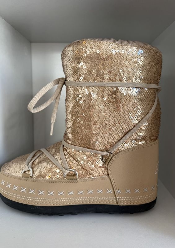 102438- Moonboots Bogner
