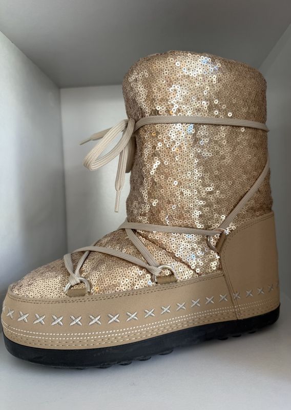 102438- Moonboots Bogner