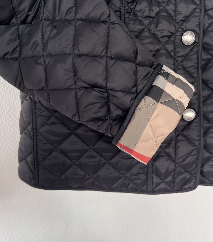 2104 - Burberry Brit Jakke